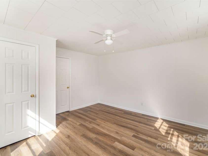 1893 Hilltop Circle, Gastonia, NC 28054.  MLS# CAR4230566, YatesRealty ID 3750. 