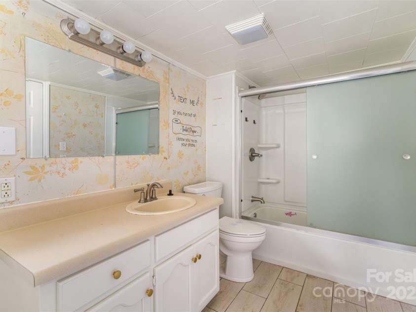 1893 Hilltop Circle, Gastonia, NC 28054.  MLS# CAR4230566, YatesRealty ID 3750. 