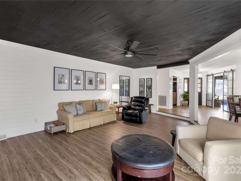 2570 Pineview Drive, Lancaster, SC 29720.  MLS# CAR4327318, YatesRealty ID 3750. 