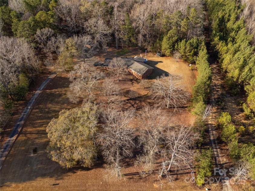 2570 Pineview Drive, Lancaster, SC 29720.  MLS# CAR4327318, YatesRealty ID 3750. 