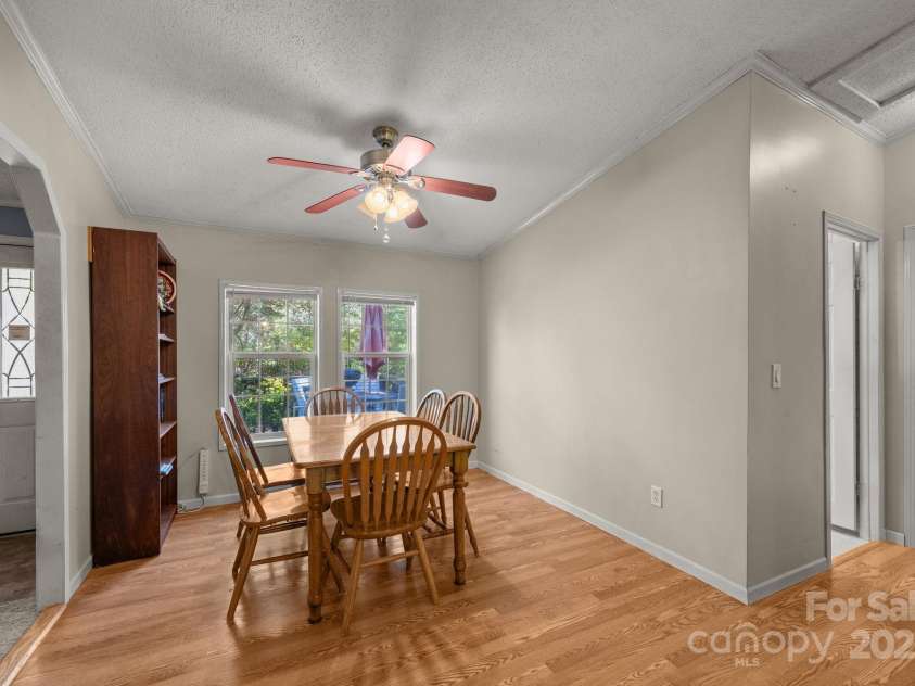 74 Davis Chapel Road, Candler, NC 28715.  MLS# CAR4311937, YatesRealty ID 3750. Dining area