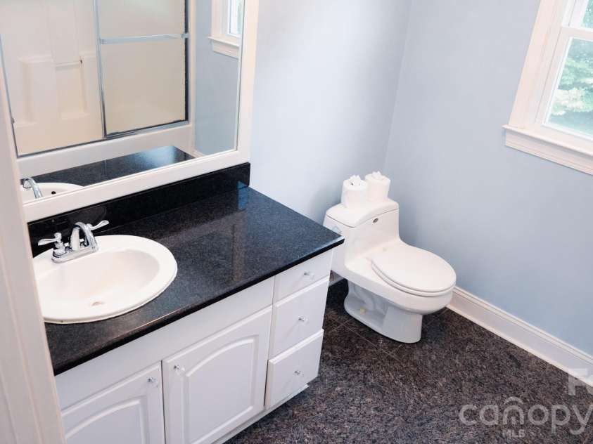 6567 Keeneland Trail, Vale, NC 28168.  MLS# CAR4404550, YatesRealty ID 37501. 2nd floor full bathroom