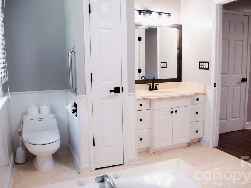 6567 Keeneland Trail, Vale, NC 28168.  MLS# CAR4404550, YatesRealty ID 37501. Primary bathroom