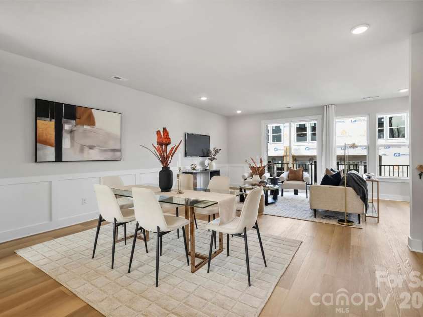 8031 Sansom Drive, Charlotte, NC 28213.  MLS# CAR4405311, YatesRealty ID 37502. 