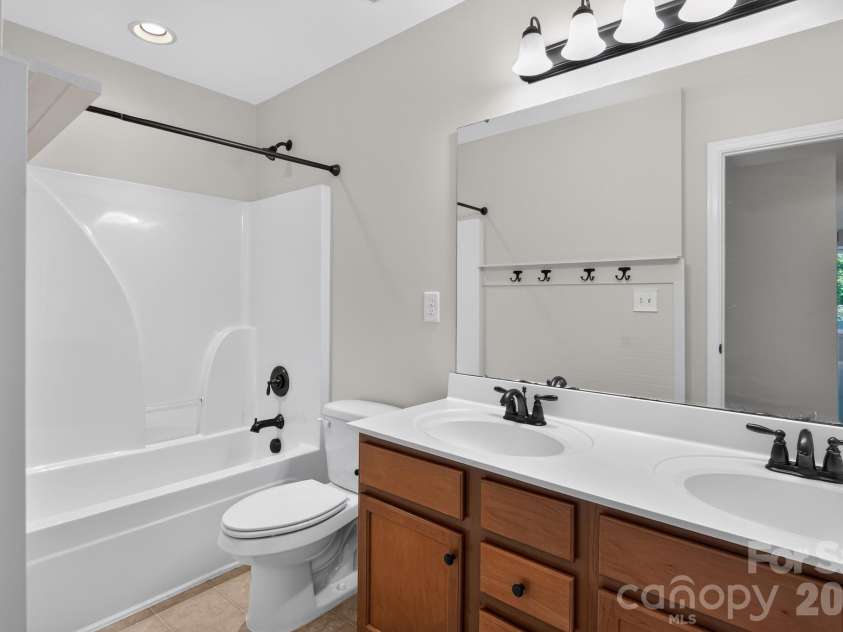 2095 Taney Way, Fort Mill, SC 29707.  MLS# CAR4405348, YatesRealty ID 37505. 