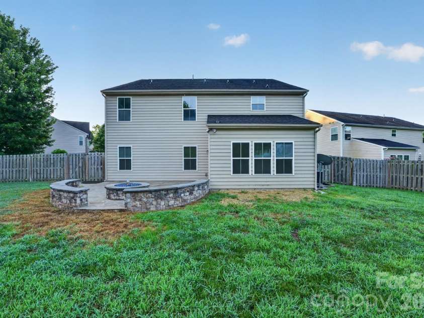 2095 Taney Way, Fort Mill, SC 29707.  MLS# CAR4405348, YatesRealty ID 37505. 