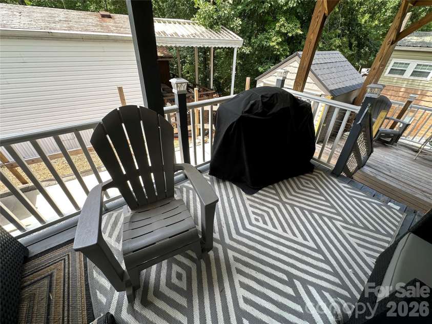 110 Pier Avenue, New London, NC 28127.  MLS# CAR4404280, YatesRealty ID 37506. 