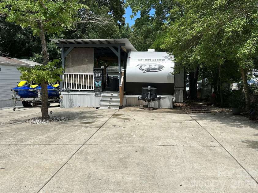 110 Pier Avenue, New London, NC 28127.  MLS# CAR4404280, YatesRealty ID 37506. 