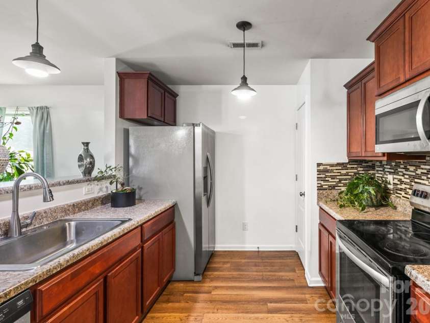 9224 Carrot Patch Drive, Charlotte, NC 28216.  MLS# CAR4404377, YatesRealty ID 37507. 