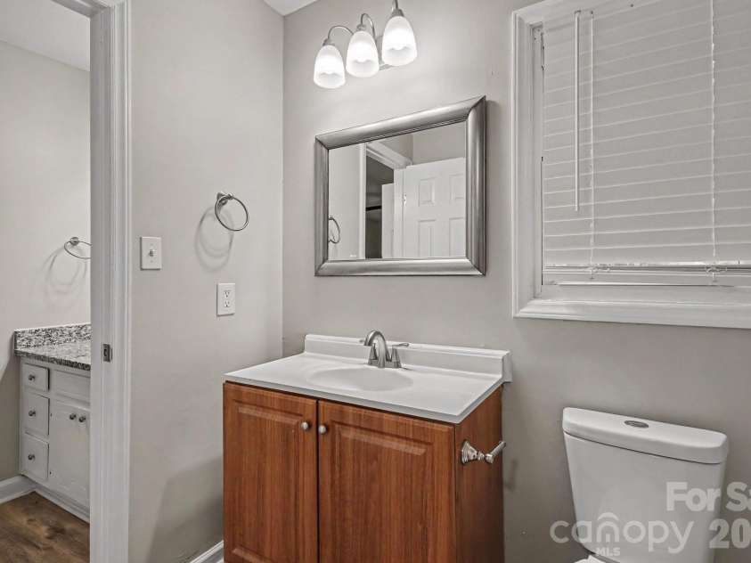 5200 Birchbark Lane, Charlotte, NC 28227.  MLS# CAR4404553, YatesRealty ID 37509. 