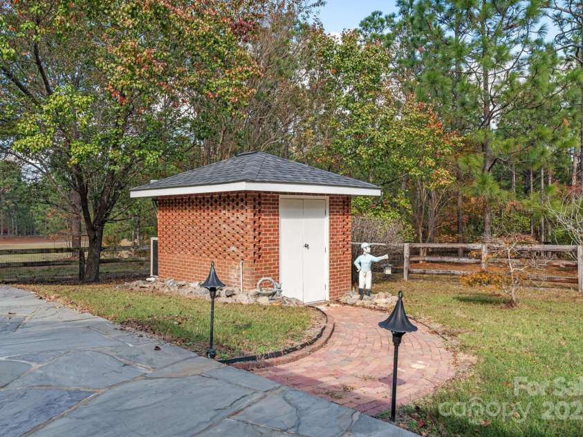 2000 Airport Road, Carthage, NC 28327.  MLS# CAR4327520, YatesRealty ID 3751. 