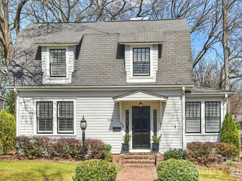 705 Tremont Avenue, Charlotte, NC 28203.  MLS# CAR4355053, YatesRealty ID 3751. 