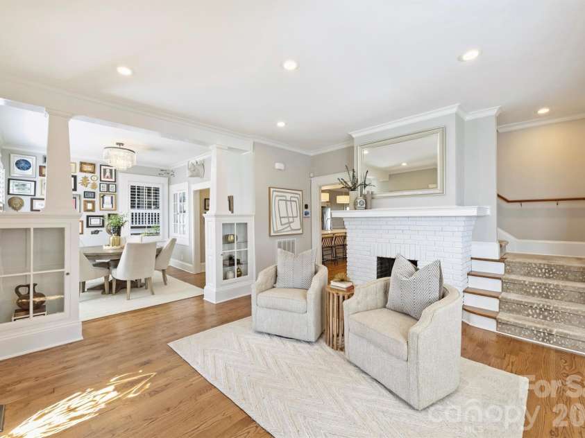 705 Tremont Avenue, Charlotte, NC 28203.  MLS# CAR4355053, YatesRealty ID 3751. 