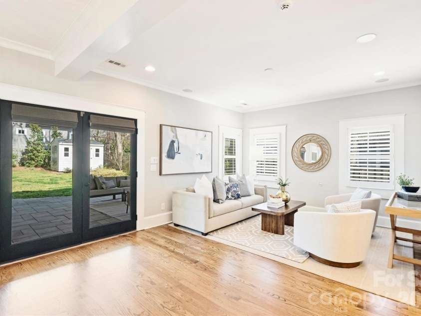 705 Tremont Avenue, Charlotte, NC 28203.  MLS# CAR4355053, YatesRealty ID 3751. 