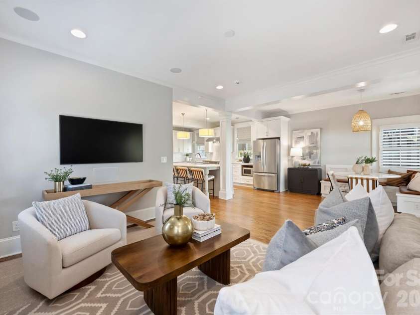 705 Tremont Avenue, Charlotte, NC 28203.  MLS# CAR4355053, YatesRealty ID 3751. 