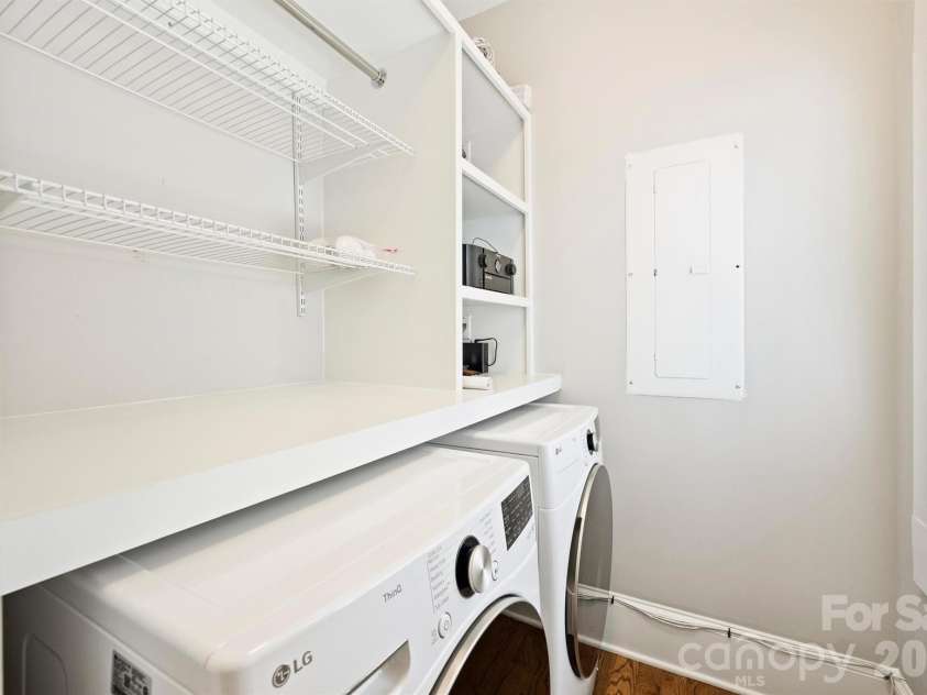 705 Tremont Avenue, Charlotte, NC 28203.  MLS# CAR4355053, YatesRealty ID 3751. 