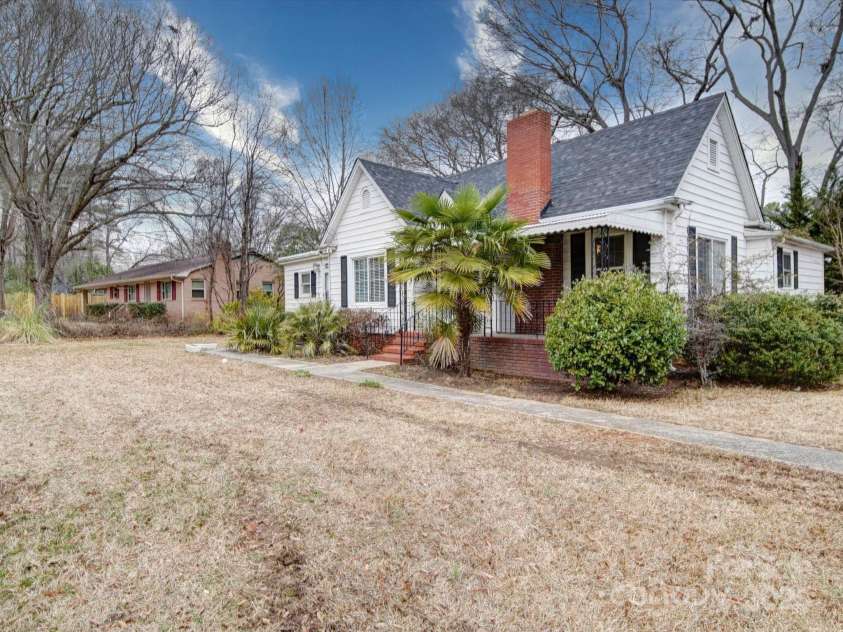 706 19th Avenue, Gastonia, NC 28052.  MLS# CAR4220642, YatesRealty ID 3751. 