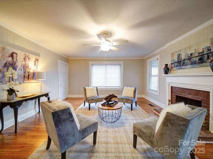 706 19th Avenue, Gastonia, NC 28052.  MLS# CAR4220642, YatesRealty ID 3751. 