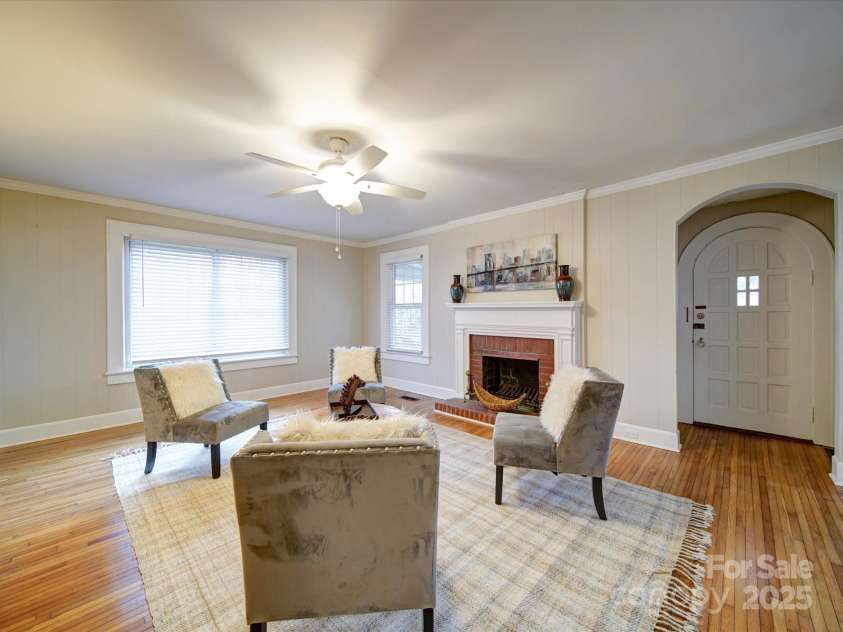 706 19th Avenue, Gastonia, NC 28052.  MLS# CAR4220642, YatesRealty ID 3751. 
