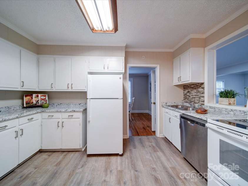 706 19th Avenue, Gastonia, NC 28052.  MLS# CAR4220642, YatesRealty ID 3751. 