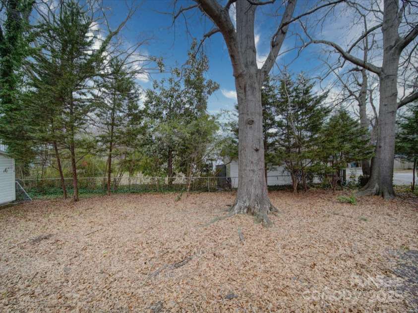 706 19th Avenue, Gastonia, NC 28052.  MLS# CAR4220642, YatesRealty ID 3751. 
