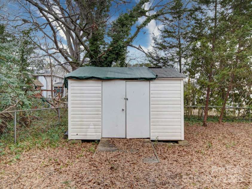 706 19th Avenue, Gastonia, NC 28052.  MLS# CAR4220642, YatesRealty ID 3751. 
