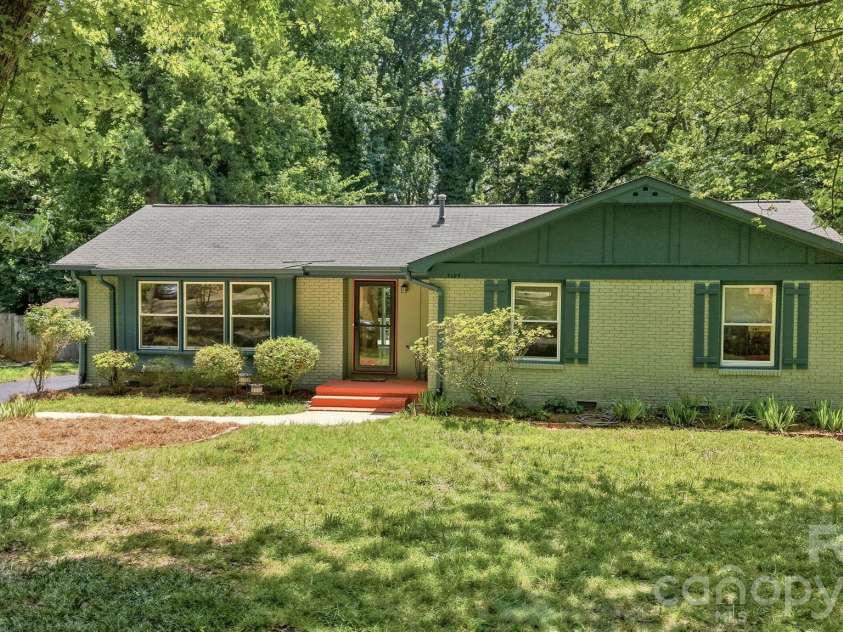 7107 Sherbourne Drive, Charlotte, NC 28210.  MLS# CAR4403064, YatesRealty ID 37511. 
