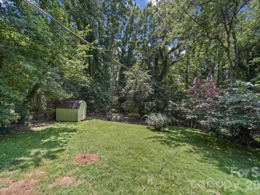 7107 Sherbourne Drive, Charlotte, NC 28210.  MLS# CAR4403064, YatesRealty ID 37511. Backyard