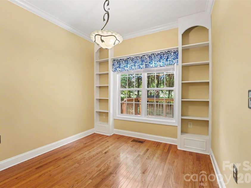 3563 Wandering Lane, Hickory, NC 28601.  MLS# CAR4400174, YatesRealty ID 37512. 