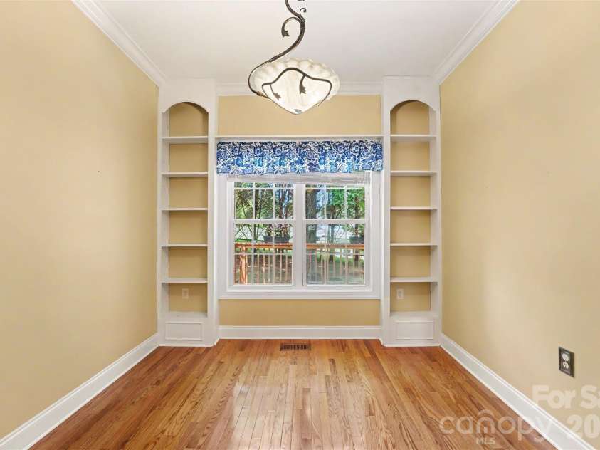 3563 Wandering Lane, Hickory, NC 28601.  MLS# CAR4400174, YatesRealty ID 37512. 