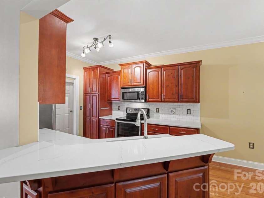 3563 Wandering Lane, Hickory, NC 28601.  MLS# CAR4400174, YatesRealty ID 37512. 