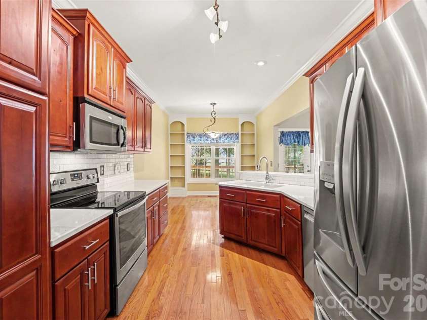 3563 Wandering Lane, Hickory, NC 28601.  MLS# CAR4400174, YatesRealty ID 37512. 