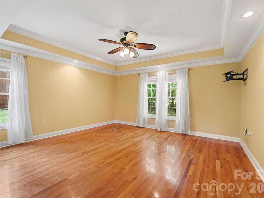 3563 Wandering Lane, Hickory, NC 28601.  MLS# CAR4400174, YatesRealty ID 37512. 