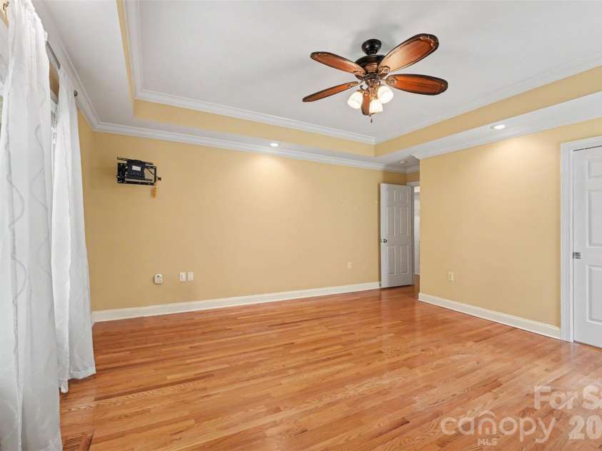 3563 Wandering Lane, Hickory, NC 28601.  MLS# CAR4400174, YatesRealty ID 37512. 