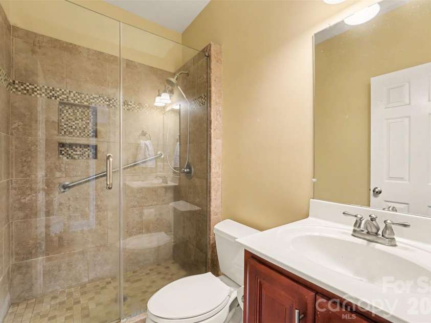 3563 Wandering Lane, Hickory, NC 28601.  MLS# CAR4400174, YatesRealty ID 37512. 
