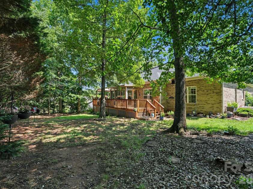 3563 Wandering Lane, Hickory, NC 28601.  MLS# CAR4400174, YatesRealty ID 37512. 