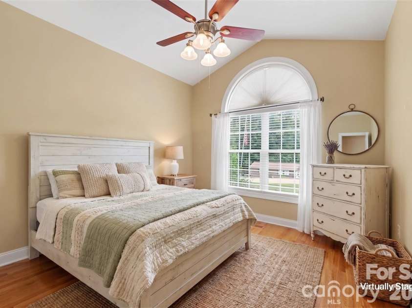 3563 Wandering Lane, Hickory, NC 28601.  MLS# CAR4400174, YatesRealty ID 37512. 
