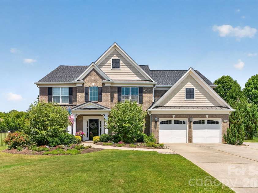 2109 Goddard Way, Waxhaw, NC 28173.  MLS# CAR4401549, YatesRealty ID 37513. Front view