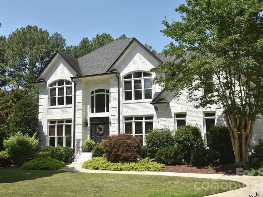 18719 Cannon Crossing Way, Davidson, NC 28036.  MLS# CAR4400931, YatesRealty ID 37514. 
