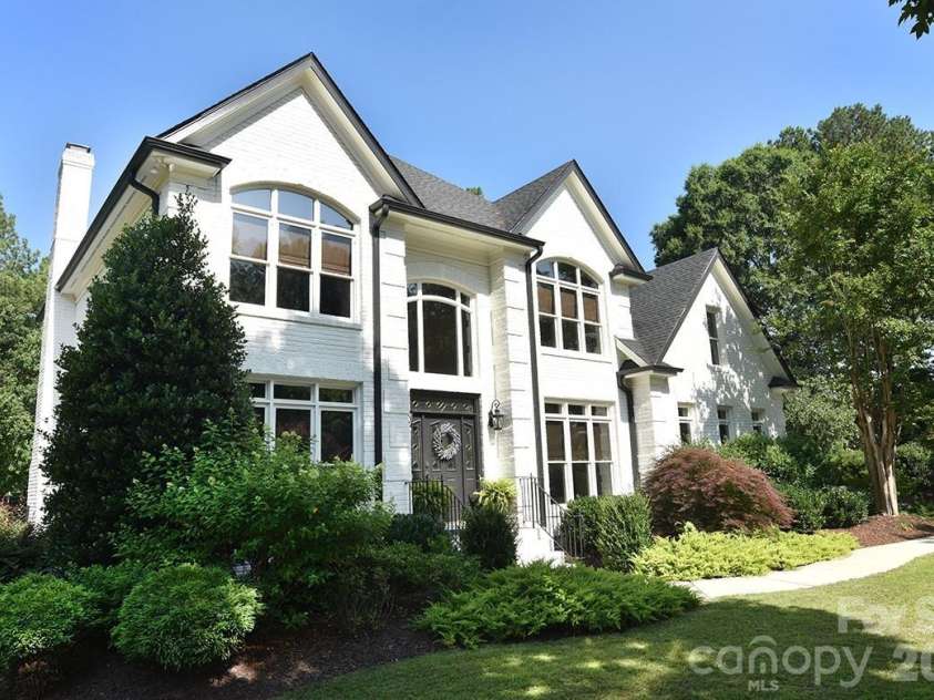 18719 Cannon Crossing Way, Davidson, NC 28036.  MLS# CAR4400931, YatesRealty ID 37514. 