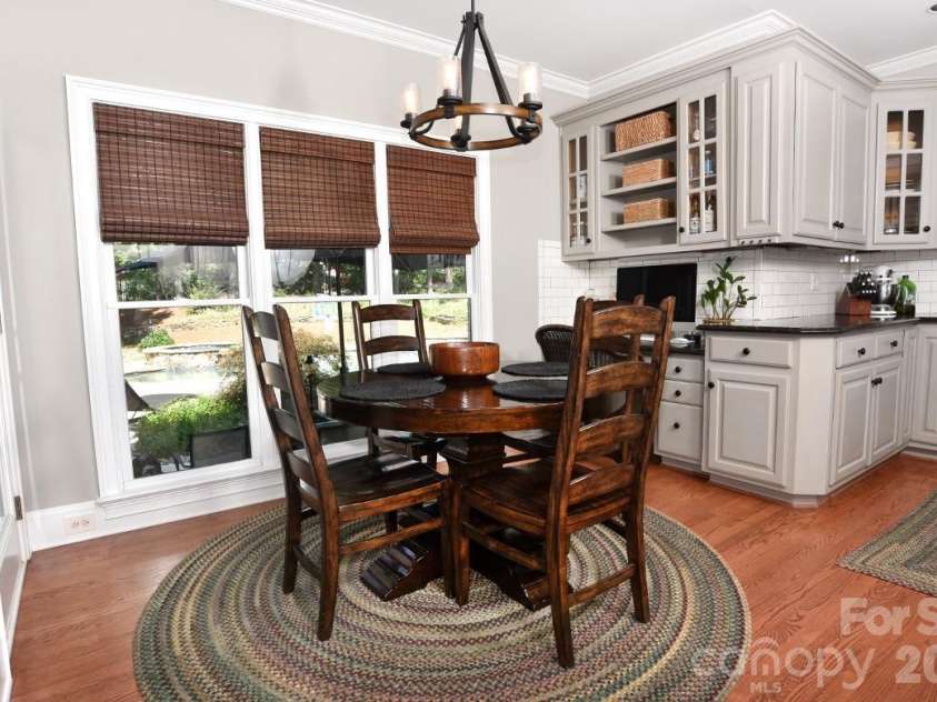 18719 Cannon Crossing Way, Davidson, NC 28036.  MLS# CAR4400931, YatesRealty ID 37514. 