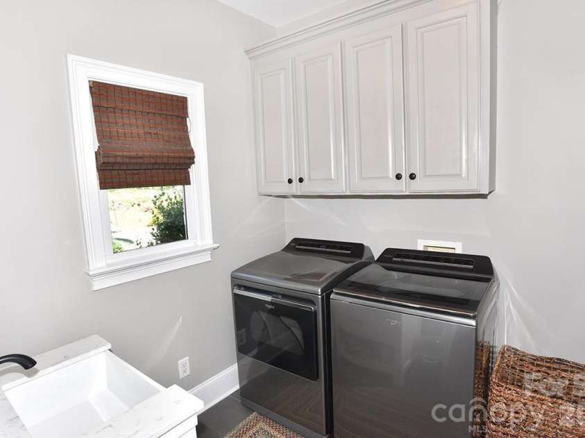 18719 Cannon Crossing Way, Davidson, NC 28036.  MLS# CAR4400931, YatesRealty ID 37514. 