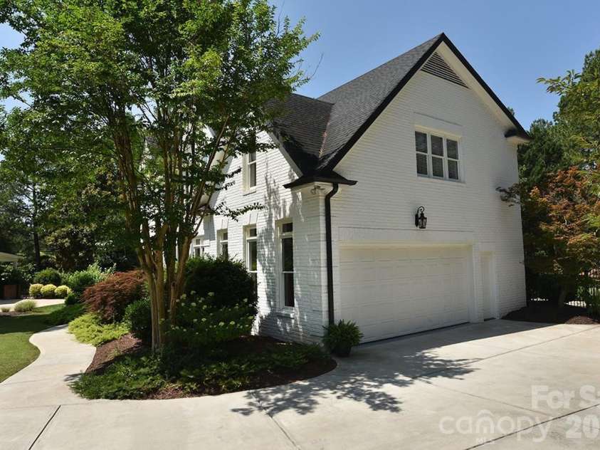 18719 Cannon Crossing Way, Davidson, NC 28036.  MLS# CAR4400931, YatesRealty ID 37514. 