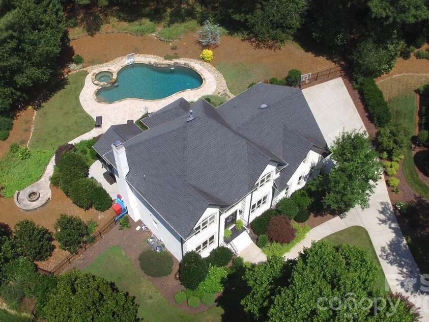 18719 Cannon Crossing Way, Davidson, NC 28036.  MLS# CAR4400931, YatesRealty ID 37514. 