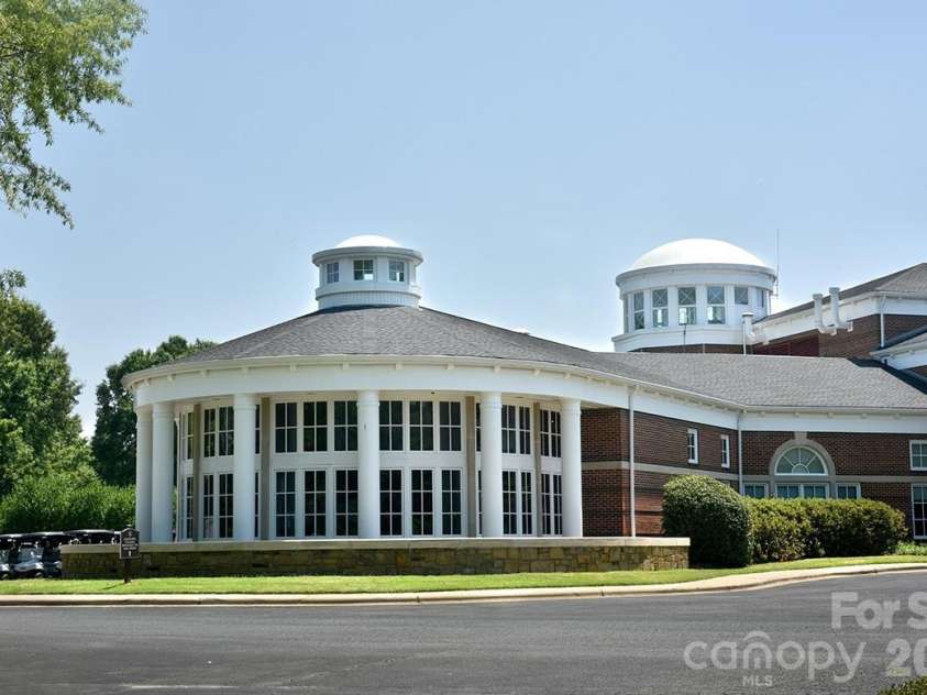 18719 Cannon Crossing Way, Davidson, NC 28036.  MLS# CAR4400931, YatesRealty ID 37514. 