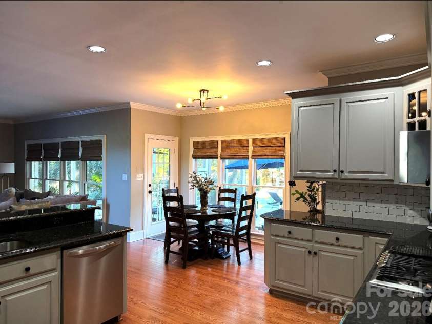 18719 Cannon Crossing Way, Davidson, NC 28036.  MLS# CAR4400931, YatesRealty ID 37514. 