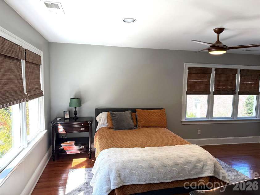 18719 Cannon Crossing Way, Davidson, NC 28036.  MLS# CAR4400931, YatesRealty ID 37514. 