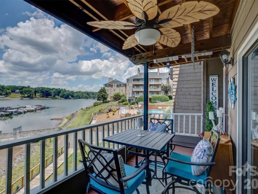 7324 Lakefront Drive, Charlotte, NC 28278.  MLS# CAR4401649, YatesRealty ID 37516. 