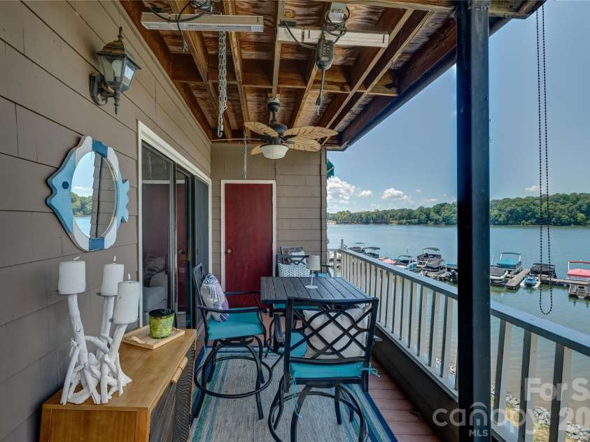 7324 Lakefront Drive, Charlotte, NC 28278.  MLS# CAR4401649, YatesRealty ID 37516. 