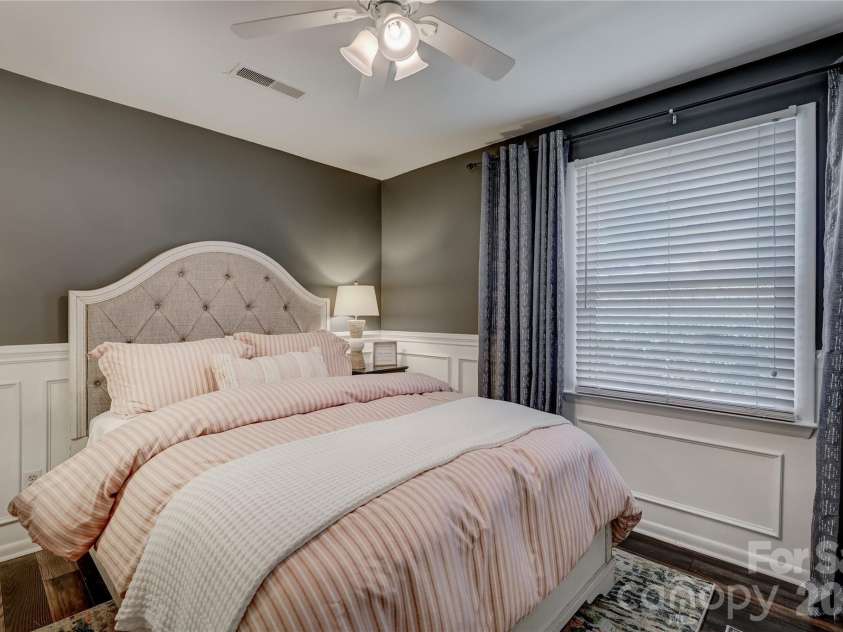 7324 Lakefront Drive, Charlotte, NC 28278.  MLS# CAR4401649, YatesRealty ID 37516. 